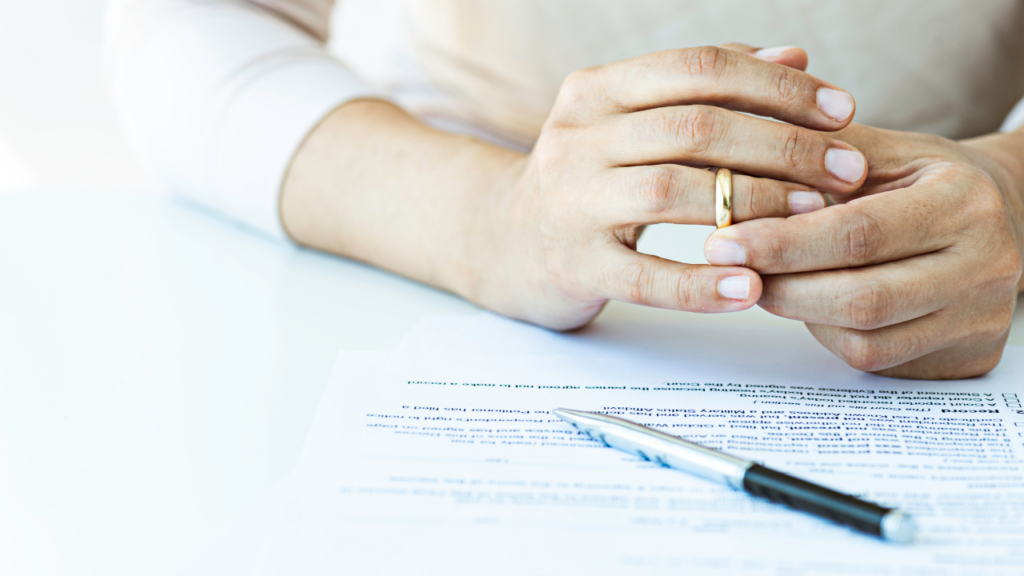 Does Filing for Divorce First in Illinois Offer an Advantage?